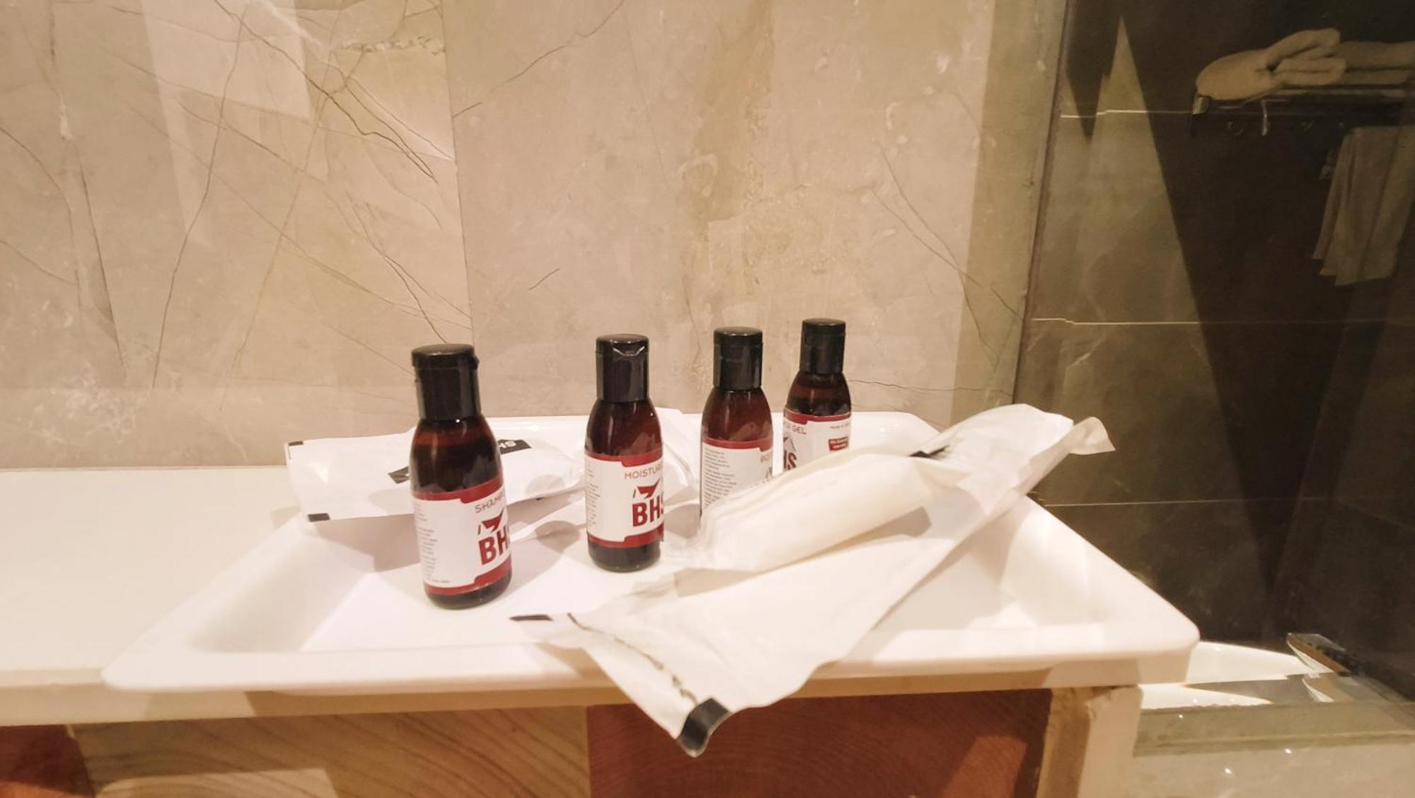 Blessings Hotel Amritsar Buitenkant foto